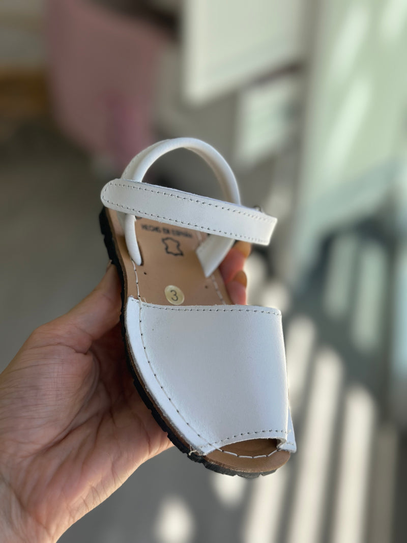 White Leather Menorquina